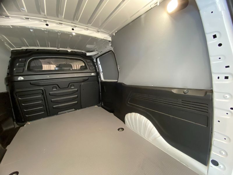 Peugeot e-Partner bild 29