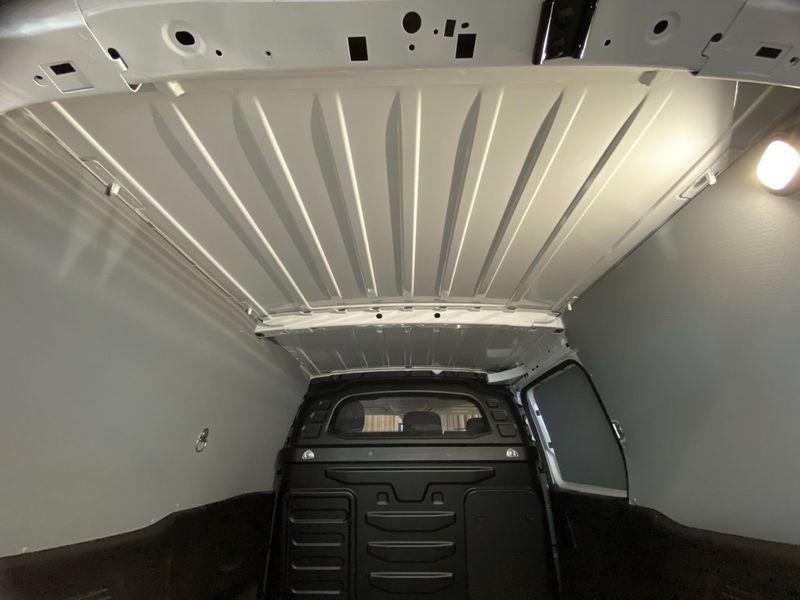 Peugeot e-Partner bild 27