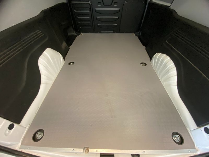 Peugeot e-Partner bild 26