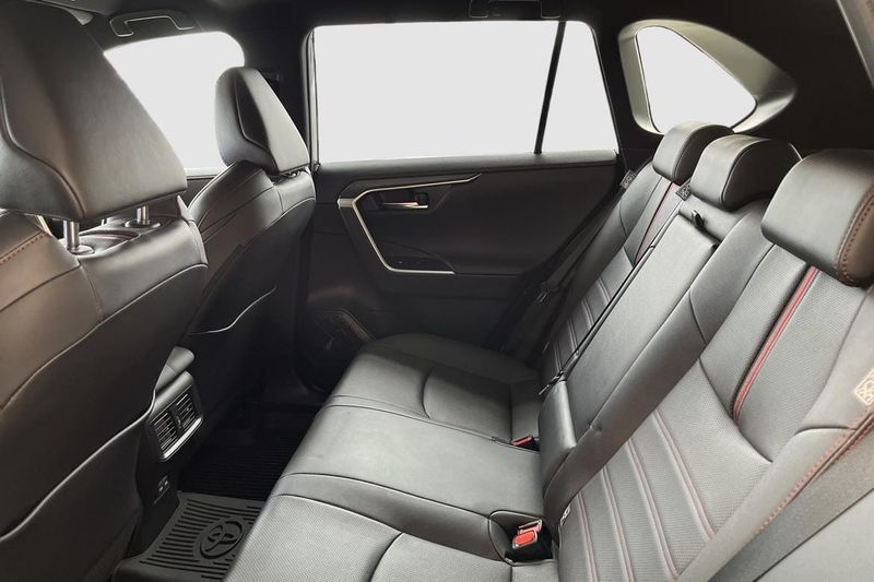 Toyota RAV4 bild 10
