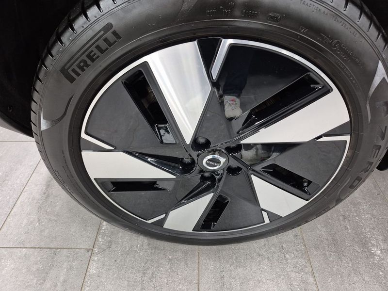 Volvo EX40 bild 10