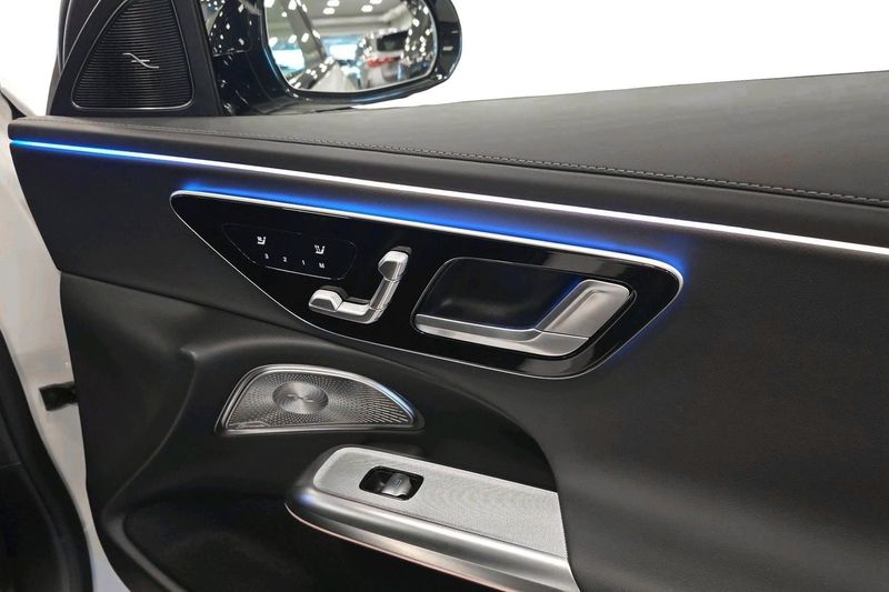 Mercedes E300 bild 14