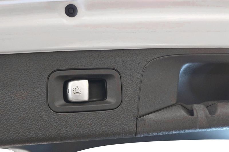 Mercedes GLC300 bild 17