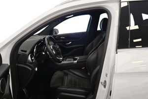 Mercedes GLC300 bild 8