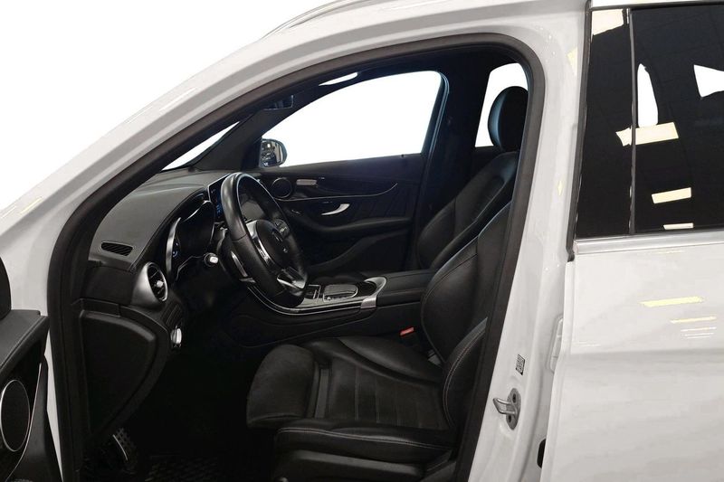 Mercedes GLC300 bild 8