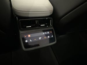 Polestar 4 bild 28