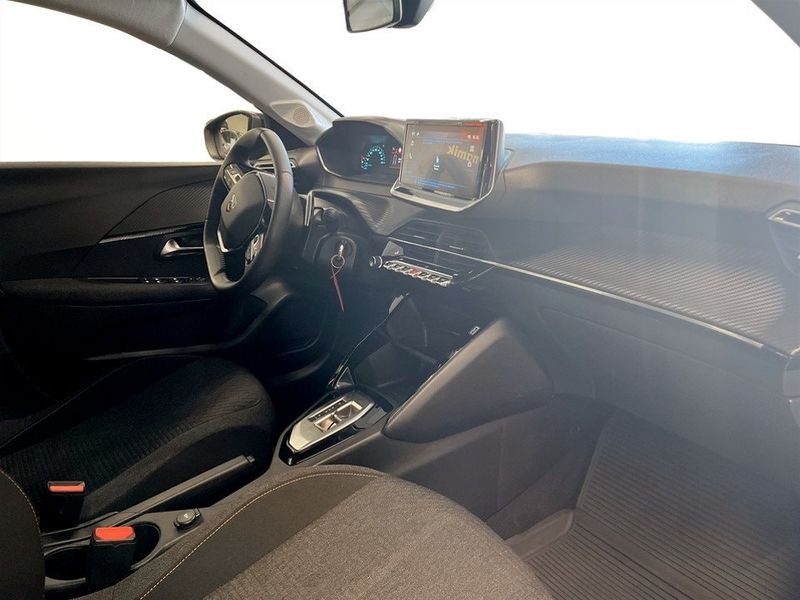 Peugeot 208 bild 12