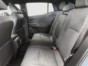 Toyota C-HR+ bild 9