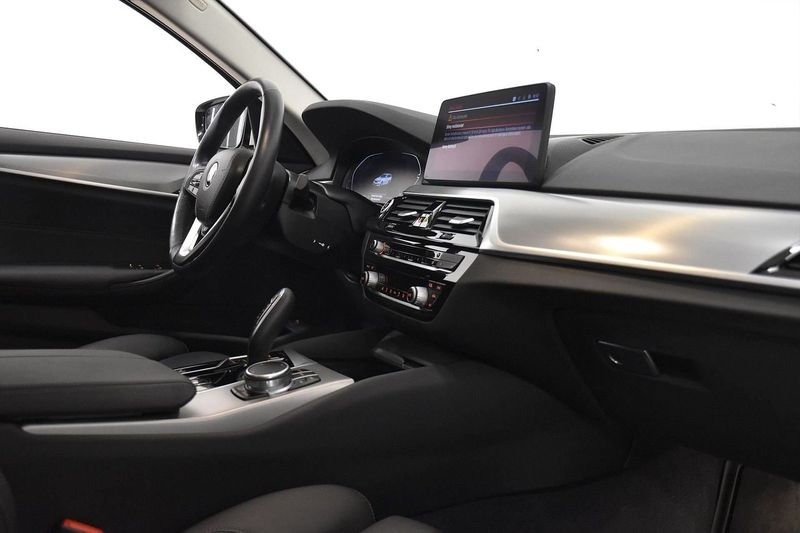 BMW 520 bild 9