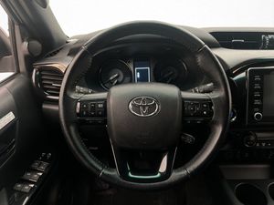 Toyota Hilux bild 16