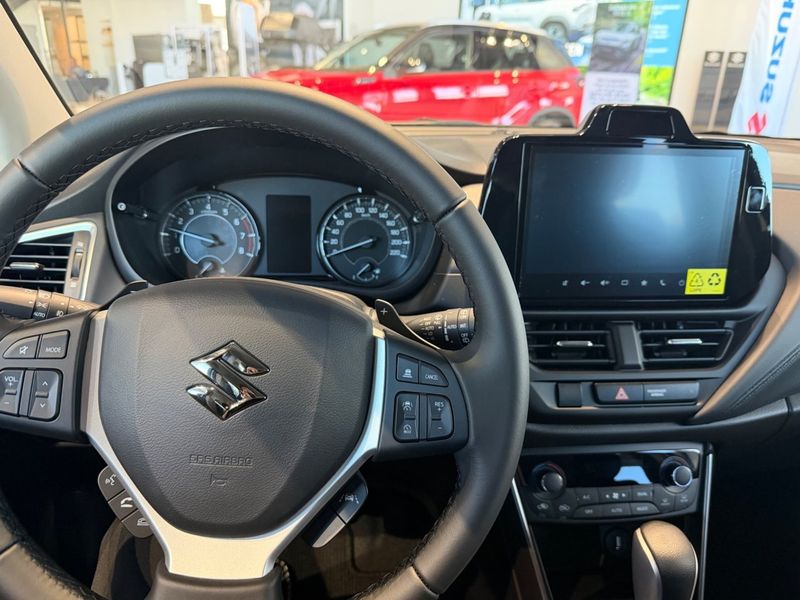 Suzuki S-CROSS bild 11
