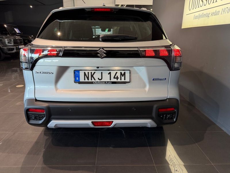 Suzuki S-CROSS bild 4