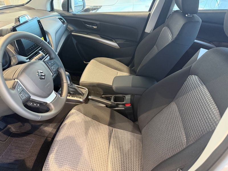 Suzuki S-CROSS bild 10