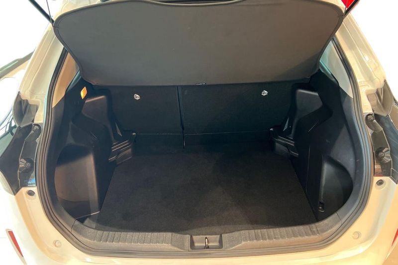 Toyota Yaris Cross bild 12