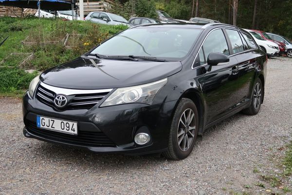 Toyota Avensis Kombi 2.0 D-4D Business Euro 5 - 2013