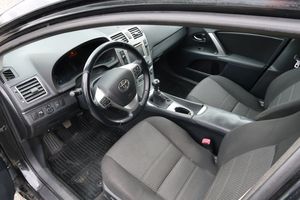 Toyota Avensis bild 7