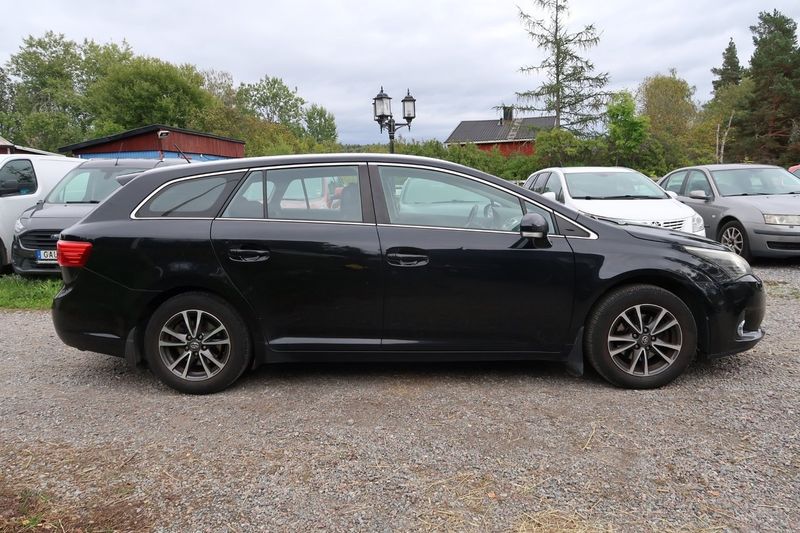 Toyota Avensis bild 5