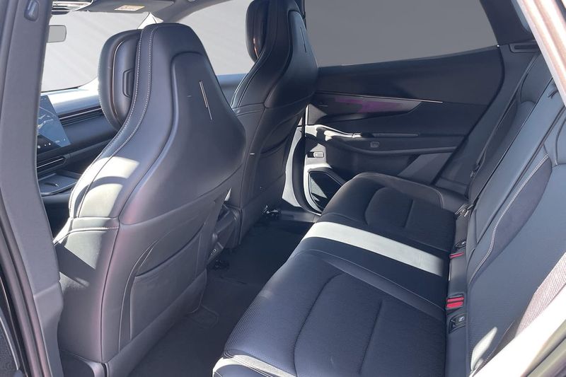 Lynk & Co 08 bild 8