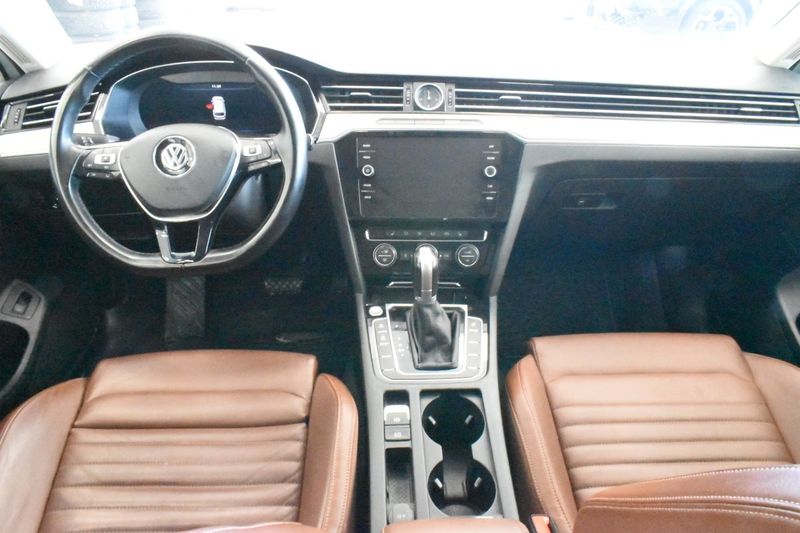 Volkswagen Passat bild 12