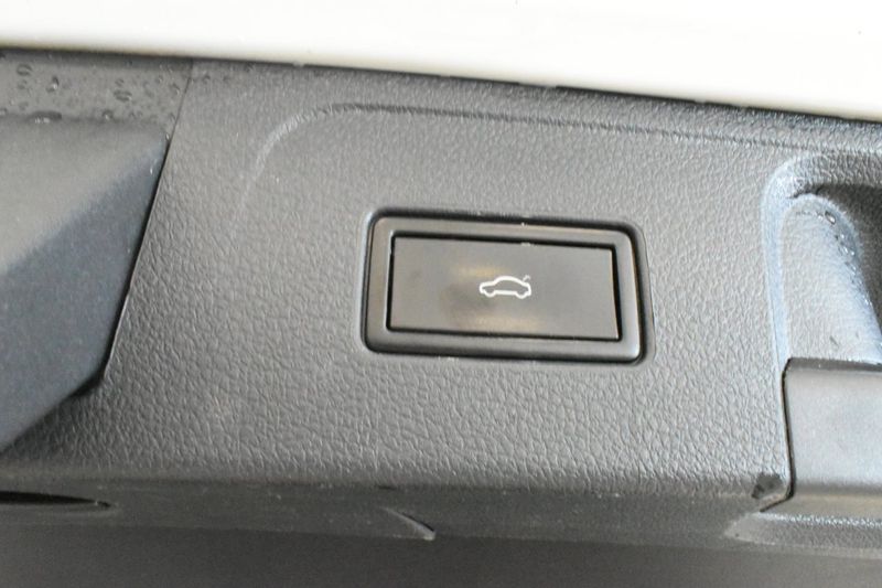 Volkswagen Passat bild 11