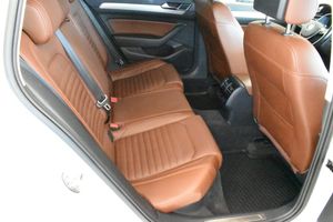 Volkswagen Passat bild 9