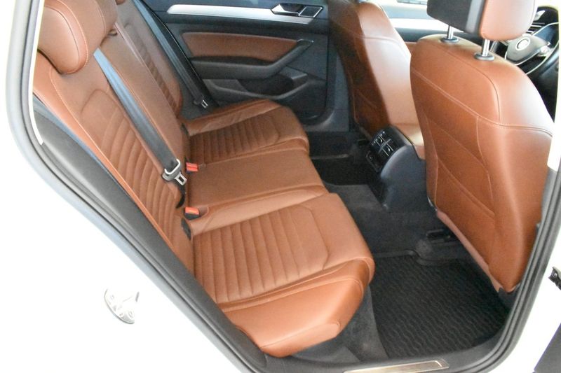 Volkswagen Passat bild 9