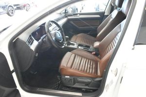 Volkswagen Passat bild 13