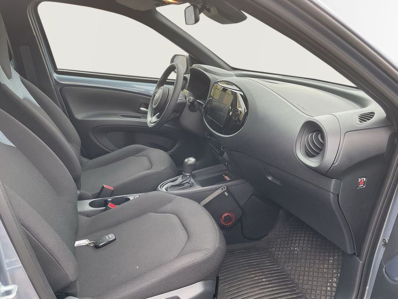 Toyota Aygo X bild 7