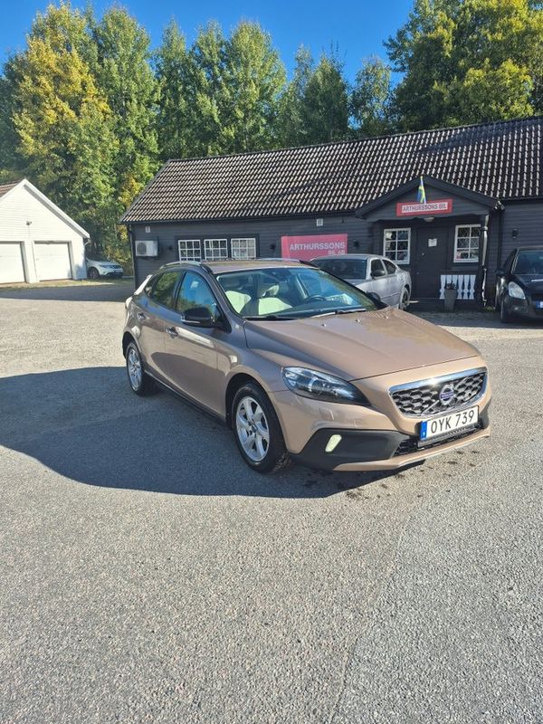 Volvo V40 Cross Country D2 Powershift Momentum Business Edition Euro 5 - 2014