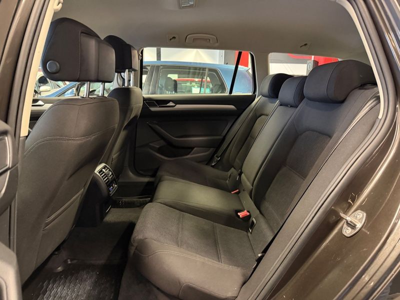 Volkswagen Passat bild 23