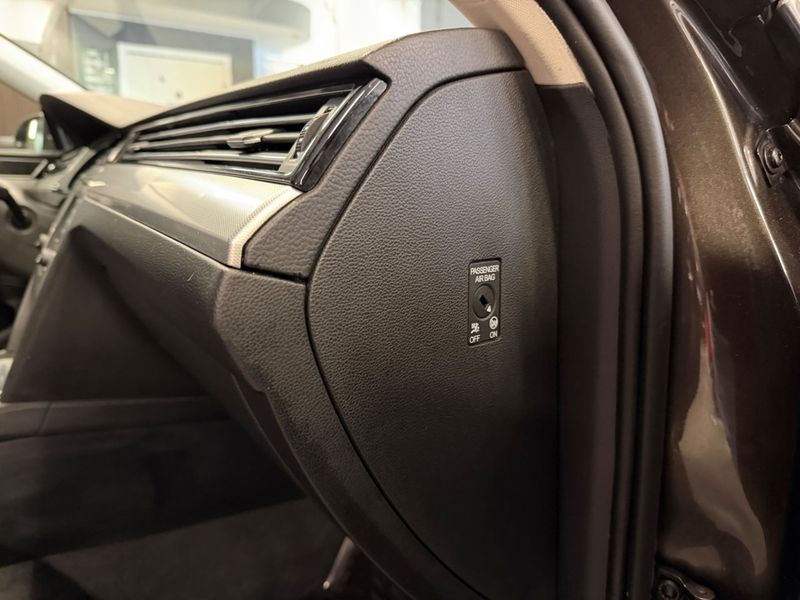 Volkswagen Passat bild 18
