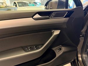 Volkswagen Passat bild 9