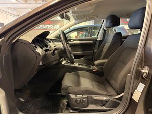 Volkswagen Passat bild 10