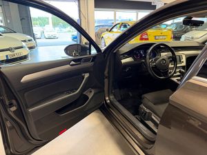 Volkswagen Passat bild 8