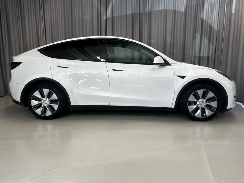 Tesla Model Y bild 4