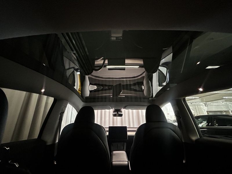 Tesla Model Y bild 10
