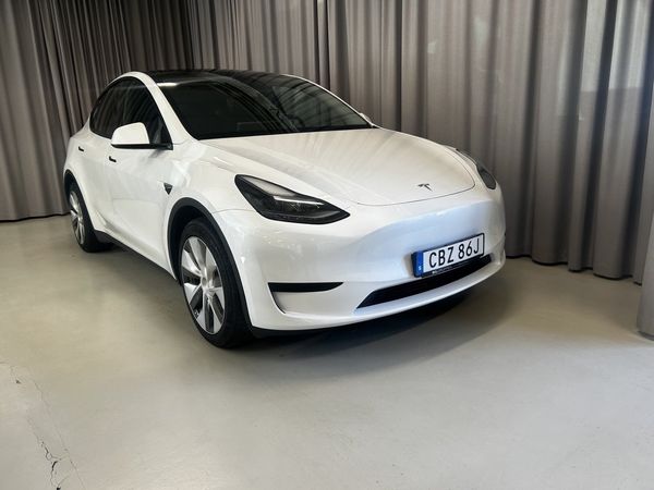 Tesla Model Y Standard Range RWD 299hk - 2023
