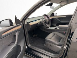 Tesla Model Y bild 11