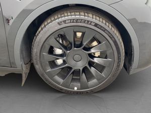 Tesla Model Y bild 33