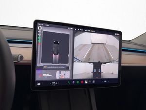 Tesla Model Y bild 14