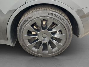 Tesla Model Y bild 31