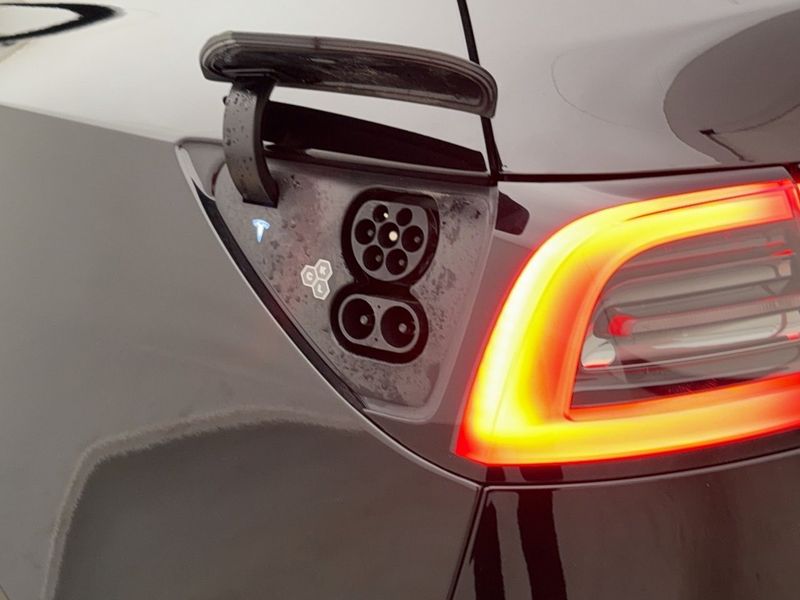 Tesla Model Y bild 29