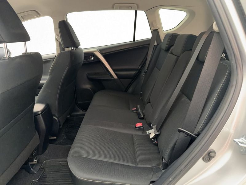 Toyota RAV4 bild 26