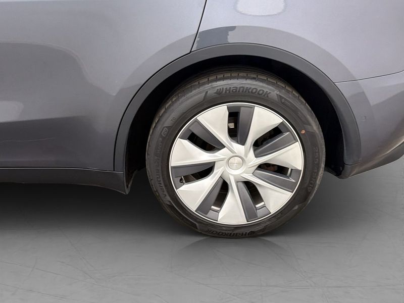 Tesla Model Y bild 30