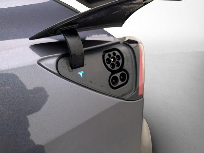 Tesla Model Y bild 10