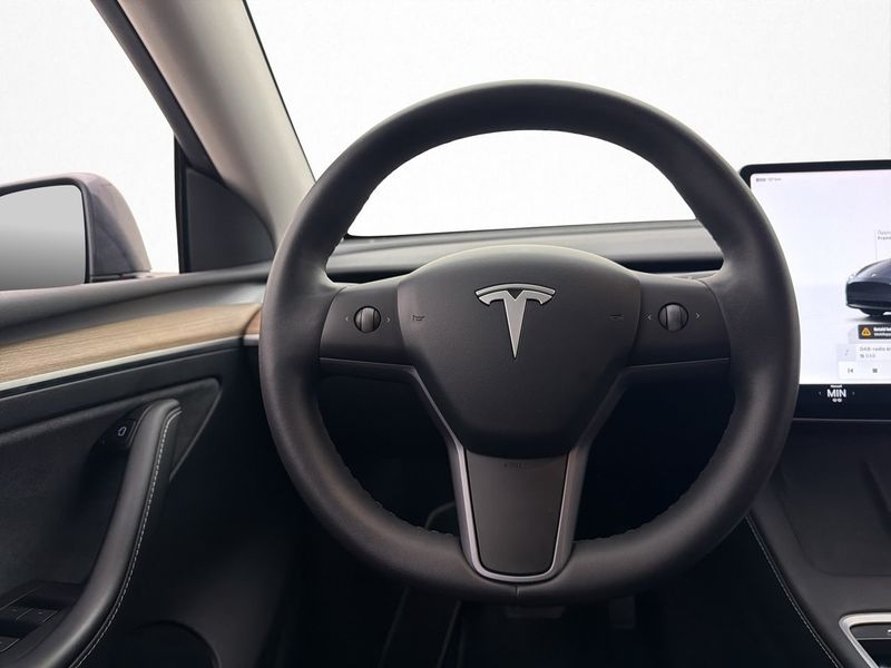 Tesla Model Y bild 16