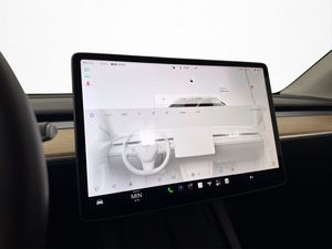 Tesla Model Y bild 22