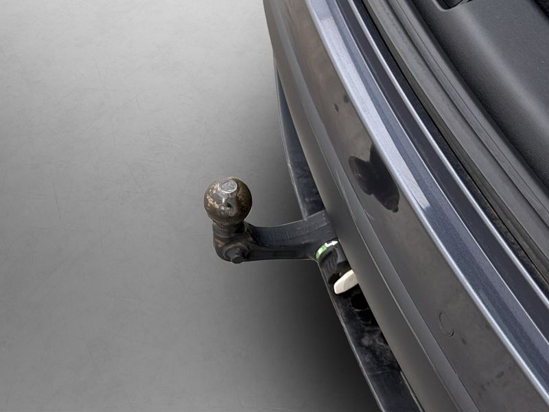 Tesla Model Y bild 11