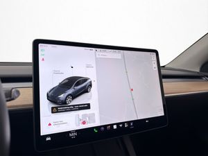 Tesla Model Y bild 18