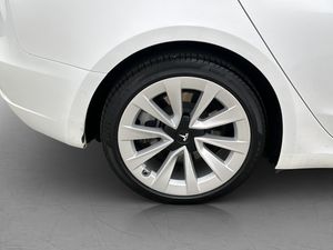 Tesla Model 3 bild 30